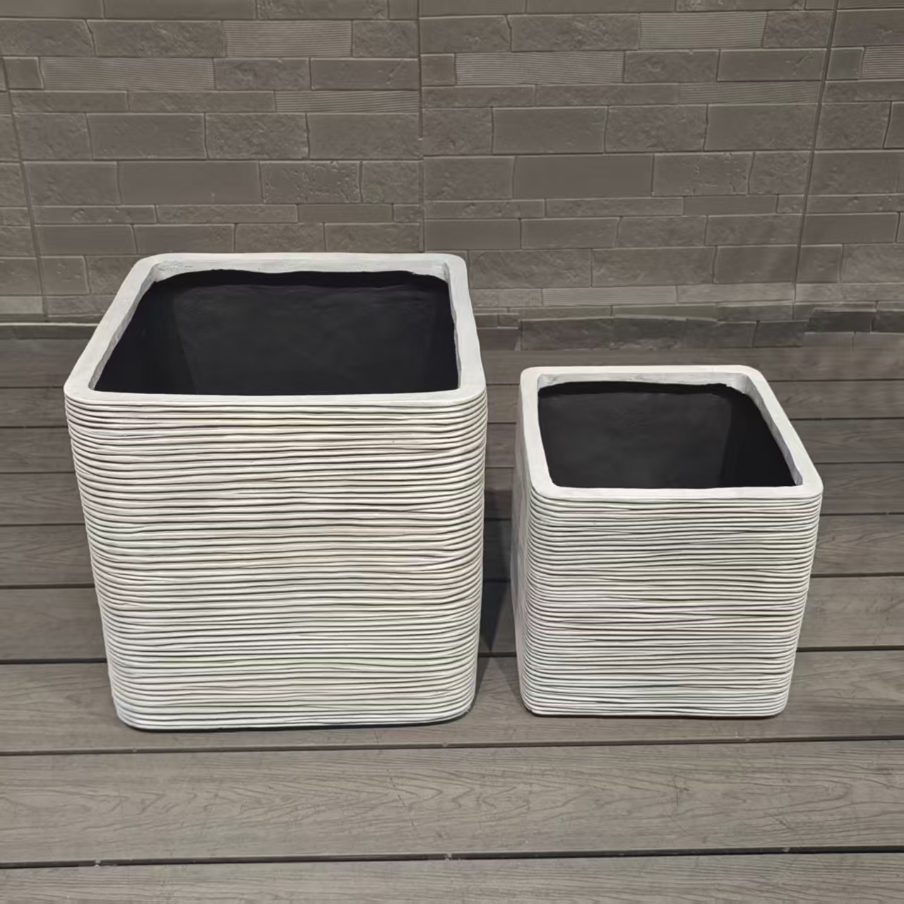 Ultimi blog aziendali su Vaso di fiori: tessere sogni naturali con linee