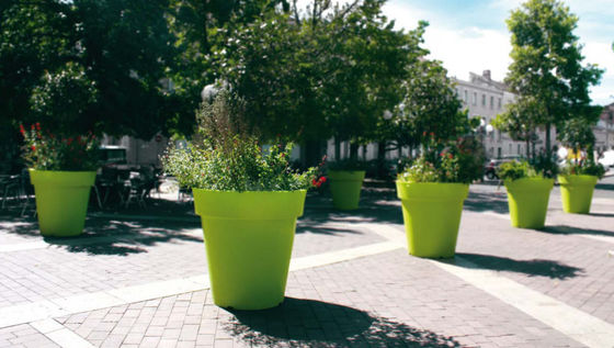 comprare Unici vasi di fiori in fibra di vetro con finitura lucida per decorazioni interne e esterne online manufacture