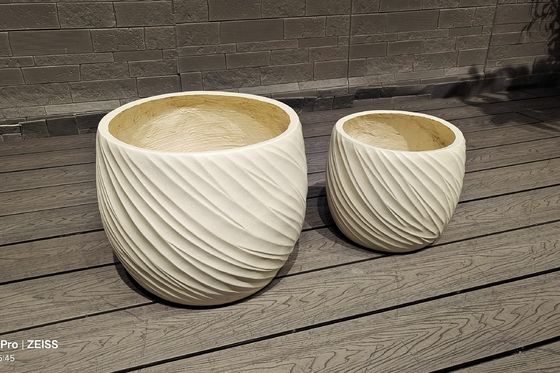 comprare Piantatrice di argilla in fibra di argilla impermeabile e ignifugia Φ350*H240 con buchi di drenaggio e Φ300*H210 online manufacture