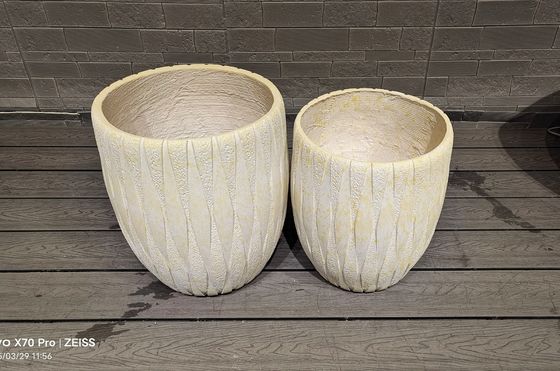 comprare Trasforma il tuo giardino con le nostre eleganti piantatrici in fibra d'argilla resistenti al gelo online manufacture
