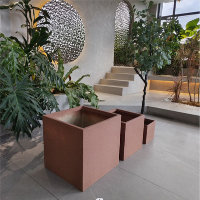 Piantini di fiori in fibra di vetro per giardini
