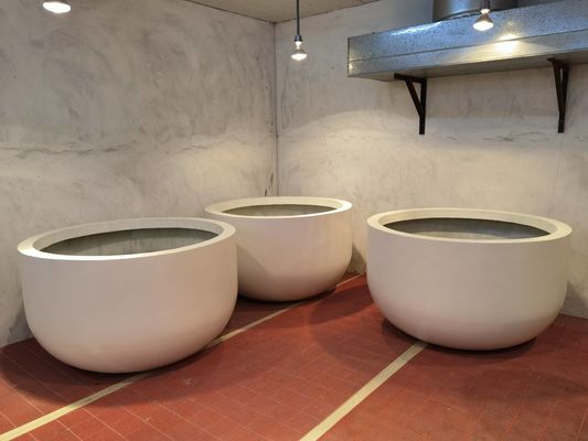 Vaso di ceramica o fibra di vetro per decorazioni interne ed esterne