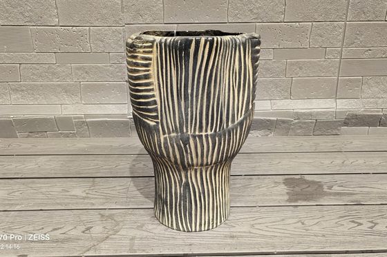 Fori di drenaggio per vasi in fibra di cemento resistenti al gelo per una facile piantagione e manutenzione