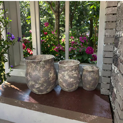 grigio con alcune macchie beige piantatore di argilla di fibra rotonda con una texture impermeabilizzata e macchiata leggero resistente a bassa manutenzione vaso da fiore vacanza villa ufficio decorazione giardino progetto paesaggistico