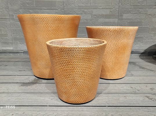 Tessuti miniati Tono marrone terroso caldo Tessuto a puntine Modello rotondo Vaso di argilla in fibra